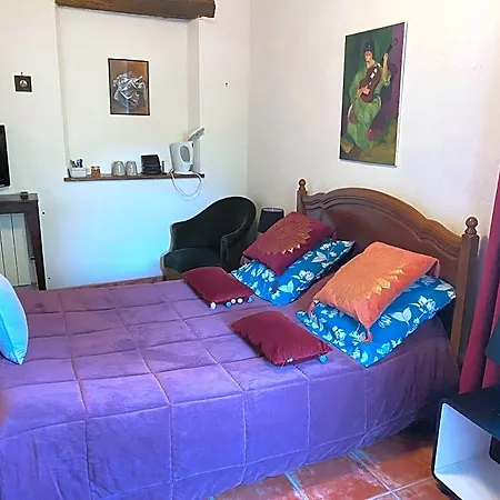La Tuilerie 1860 Bed & Breakfast